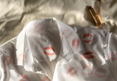 Istina koja je izašla na videlo u noći porođaja: lična priča o hrabrosti i novom početku