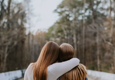 Kada istina izađe na vidjelo: Priča o izdaji, hrabrosti i neočekivanoj podršci