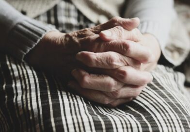 Kada su me potcenili: Priča o dostojanstvu, pravima i snazi u poznim godinama