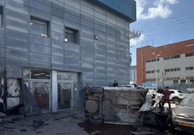 Masovni napad na centralni Izrael: Građani satima u skloništima, hitne službe na terenu