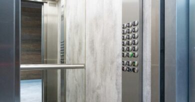 Susret u liftu koji je promenio sve: priča o strahu, poverenju i nepoznatom