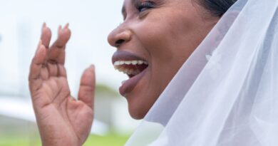 Crvena haljina dostojanstva: noć kada je Lejla preokrenula poniženje u trijumf