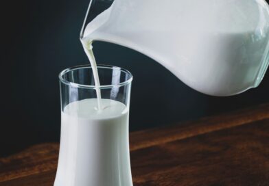 Prirodni Napitak sa Mlijekom i Jabukovim Sirćetom: Može Li Pomoći Probavi i Metabolizmu