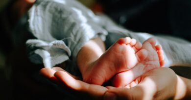 Kako je Jedna Odluka Promijenila Tri Života: Priča o Usvajanju, Ljubavi i Istini Koja Je Stigla Nakon 25 Godina