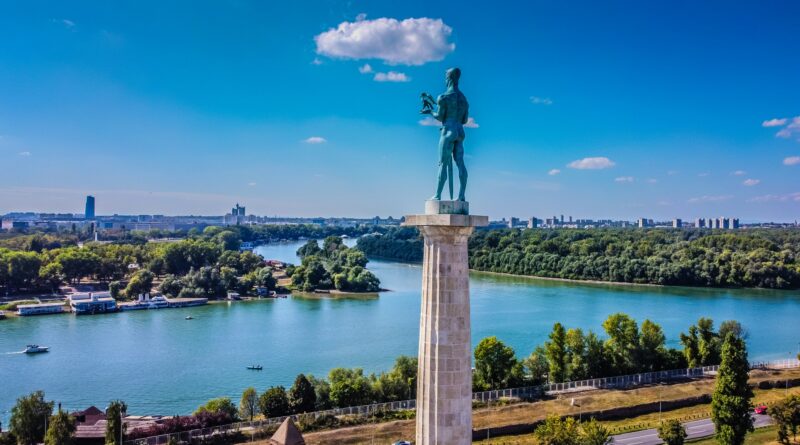 Ljubavna Priča Ketrin Zite Džons i Majkla Daglasa: Brak Koji Traje Više Od Dve Decenije I Predbračni Ugovor Koji Je Privukao Pažnju Javnosti