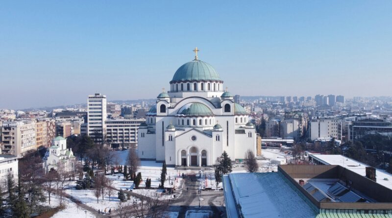 Veliko interesovanje vernika za poklonjenje Pojasu Presvete Bogorodice u Hramu Svetog Save