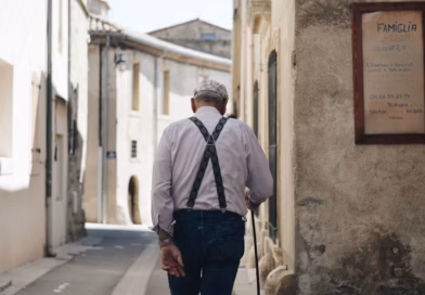 Nova podela turističkih vaučera u Srbiji: Od 3. avgusta građani mogu da konkurišu za 10.000 dinara za odmor Nova podela turističkih vaučera u Srbiji: Od 3. avgusta građani mogu da konkurišu za 10.000 dinara za odmor
