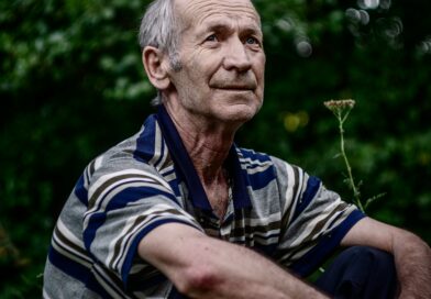 Devet godina dobrote preko ograde: priča o komšiji, tajni i nasledstvu koje je promenilo jedan život