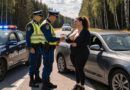 Bahato su zaustavili ženu i zapretili joj da će joj podmetnuti dokaz: Kada su otvorili fasciklu, lica su im prebledela