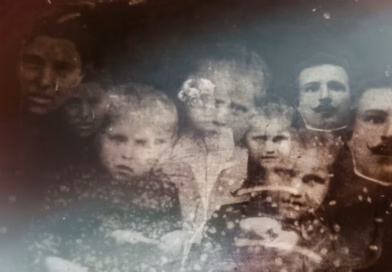 Nakon bakine sahrane pojavio se nepoznati muškarac sa starom fotografijom – njegova priča otkrila je tajnu iz 1968. godine